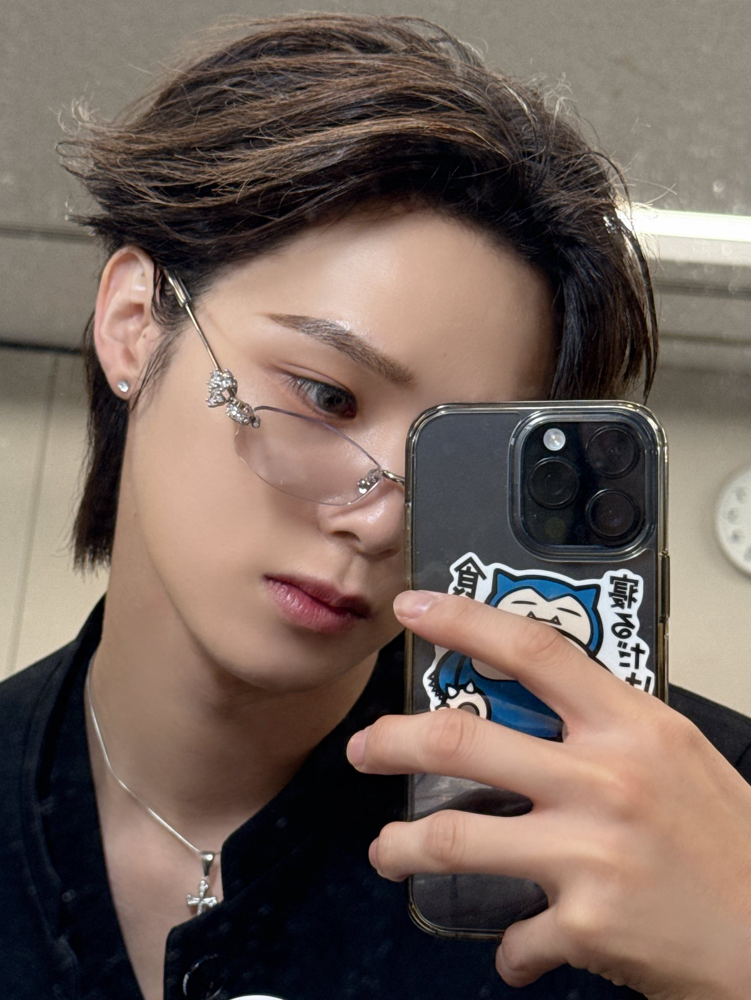 Behind-the-scenes cut of K (&TEAM)
