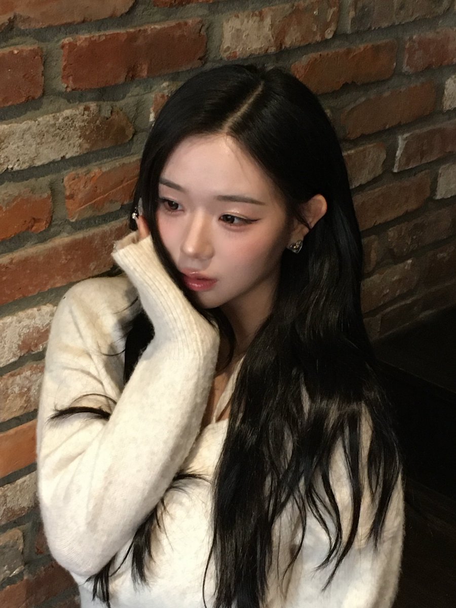 Latest photo of tripleS