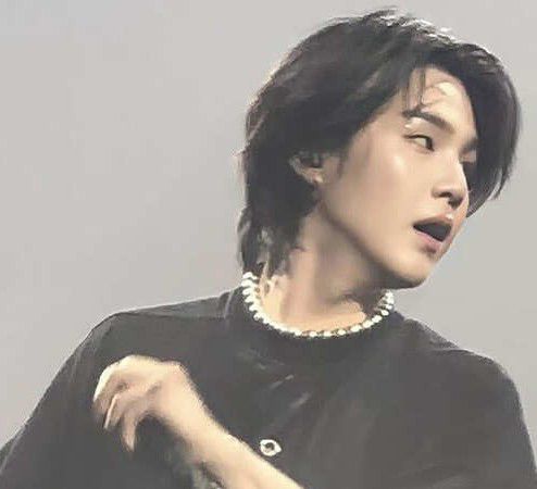 SUGA (BTS)の舞台裏ショット