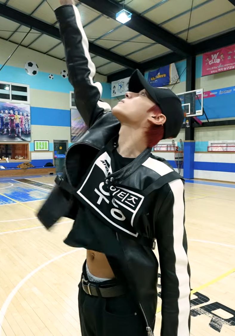 Latest photo of Wooyoung (ATEEZ)