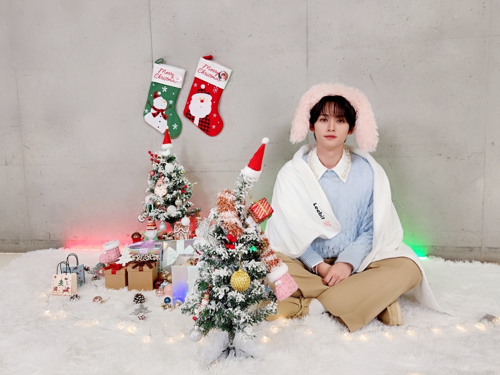 Recent activity shot of Lee Know (Stray Kids)