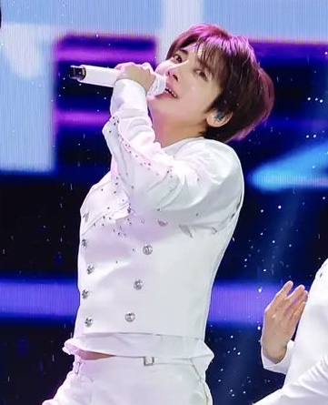 Foto aktivitas terbaru Taehyun (TOMORROW X TOGETHER)