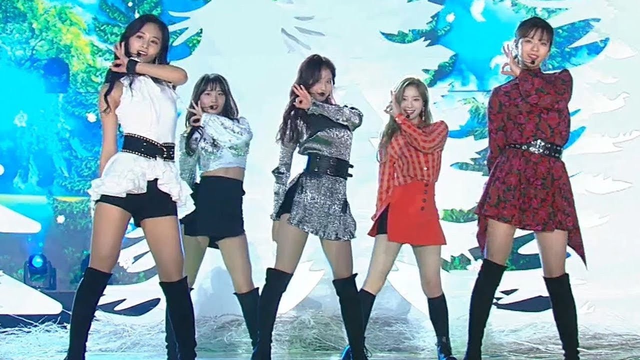 Sana (TWICE)的最新活動照片