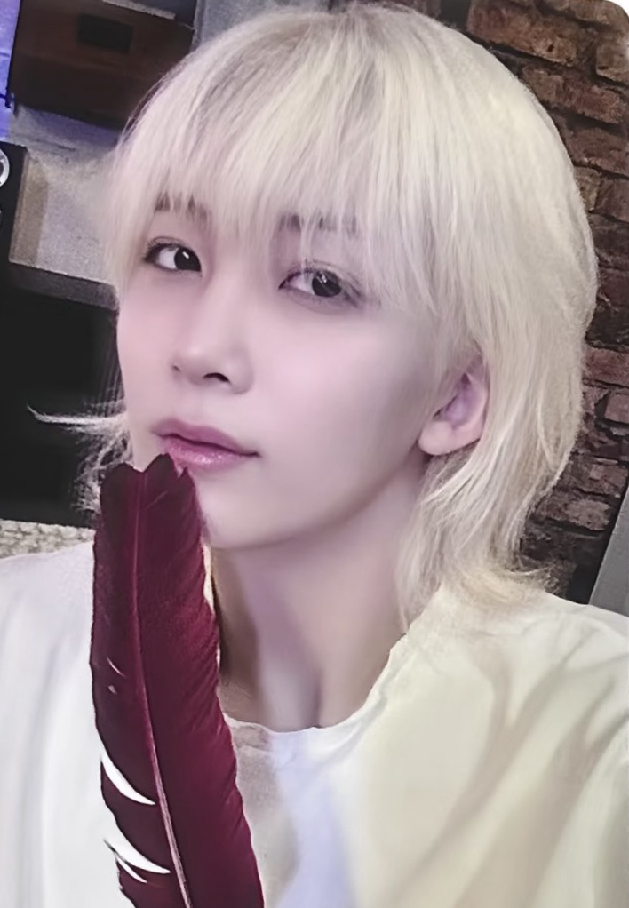 Behind-the-scenes cut of Jeonghan (SEVENTEEN)