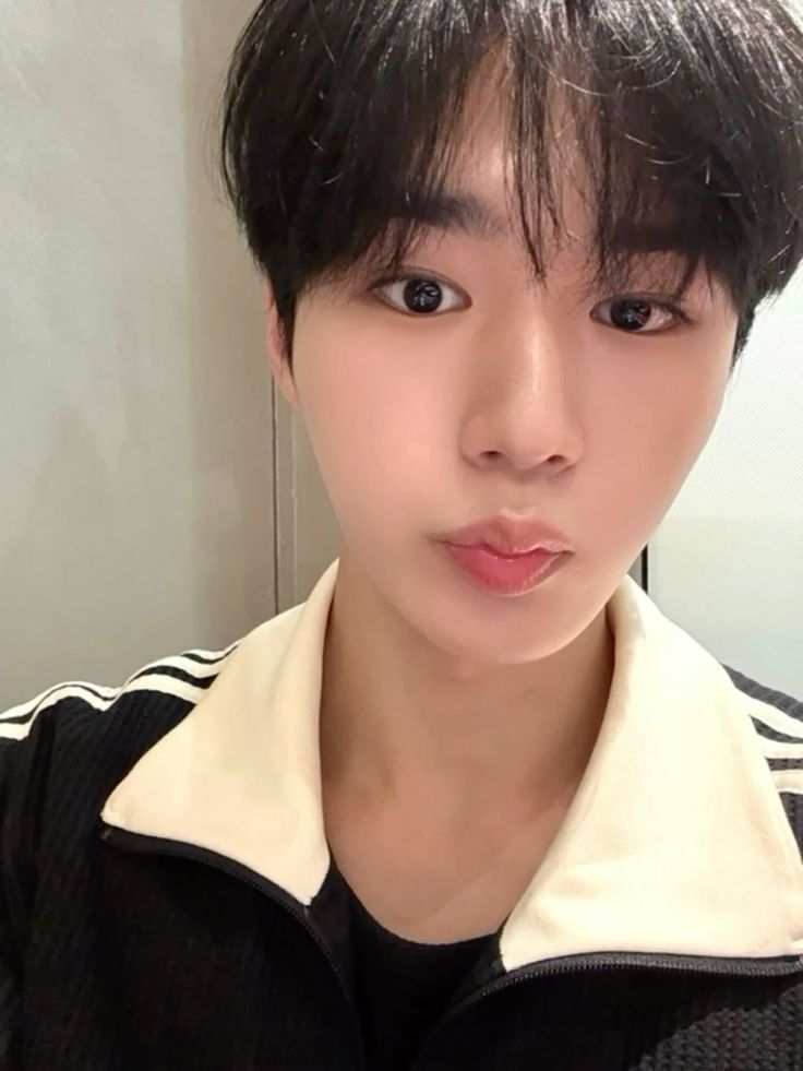 Recent activity shot of Kim Junseo (ALPHA DRIVE ONE)