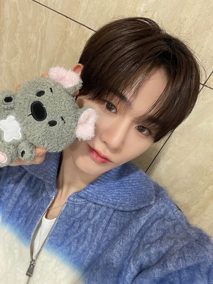 EVNNE的最新照片