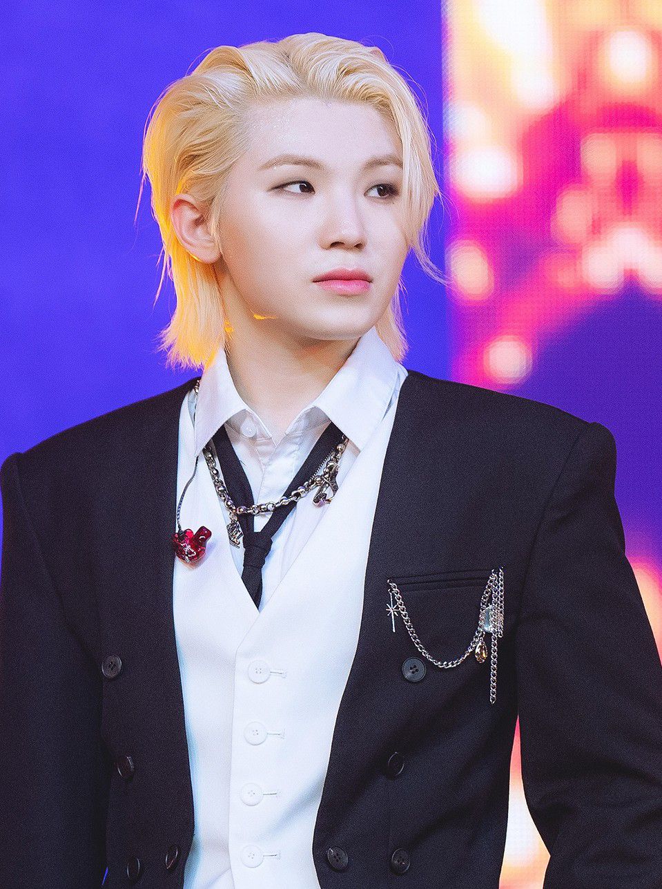 Latest photo of Woozi (SEVENTEEN)