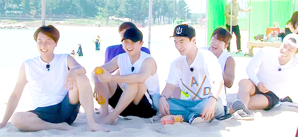 Behind-the-scenes cut of SHINHWA