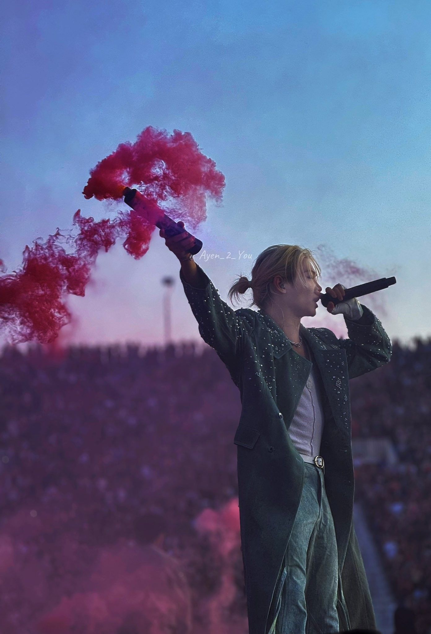 A moment captured by Felix (Stray Kids)'s fan