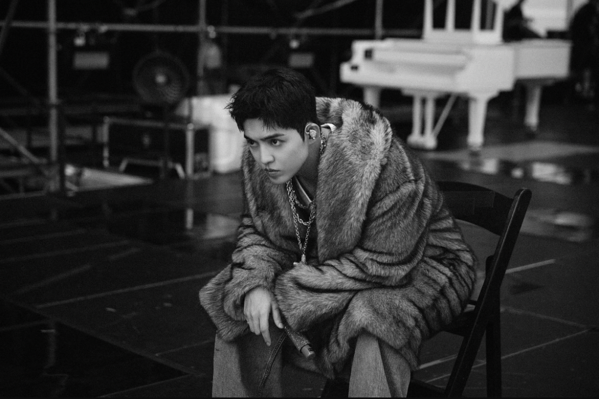 Recent activity shot of S.Coups (SEVENTEEN)