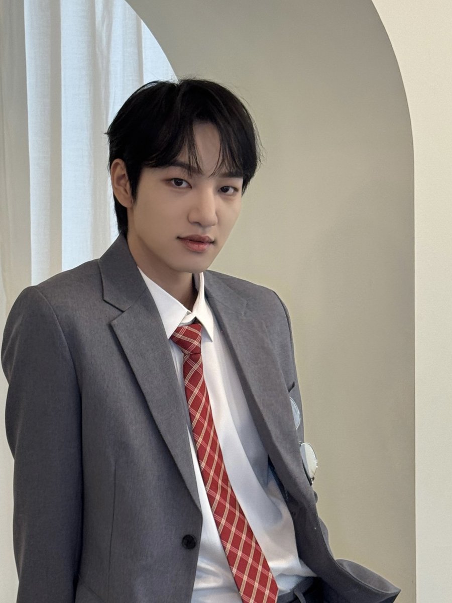 Behind-the-scenes cut of MCND