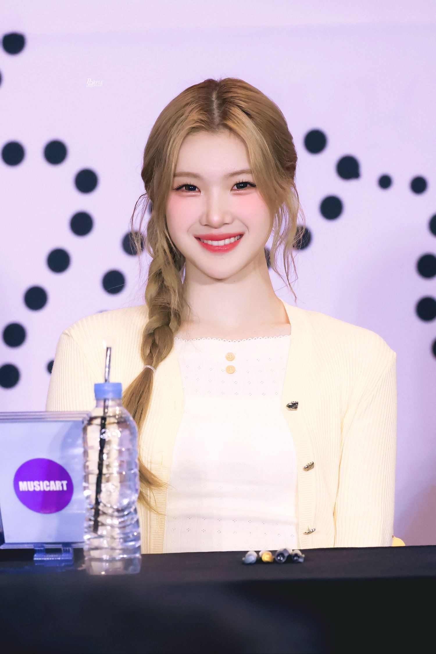 A moment captured by Juun (Hearts2Hearts)'s fan