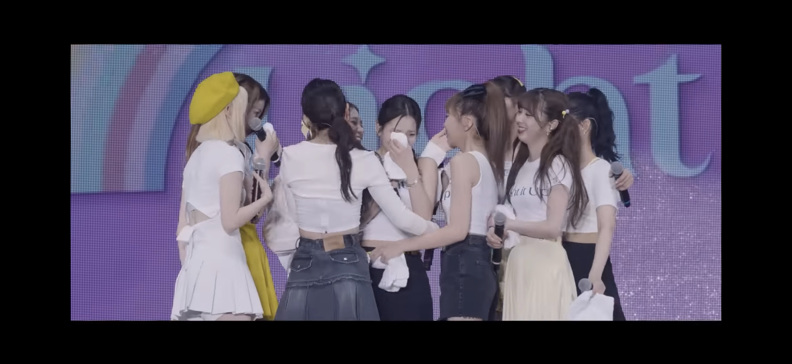 Recent activity shot of NiziU