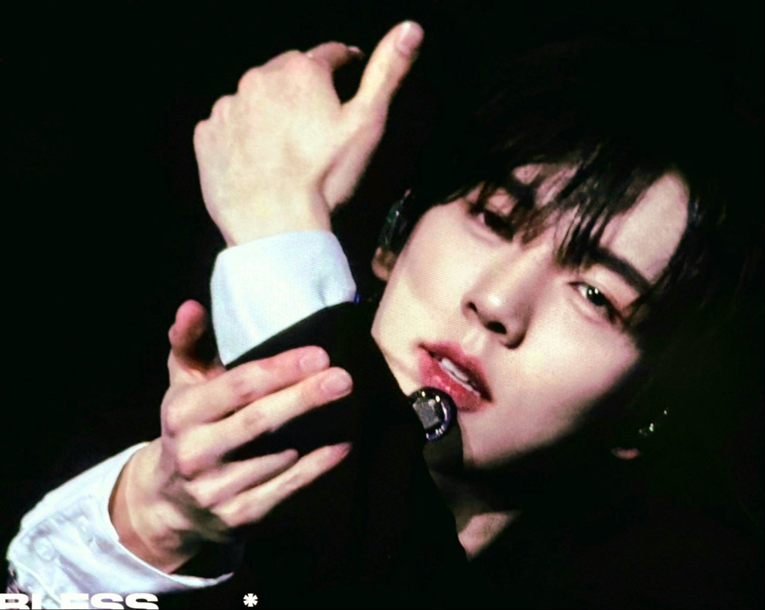 A moment captured by Han Yujin (ZEROBASEONE)'s fan