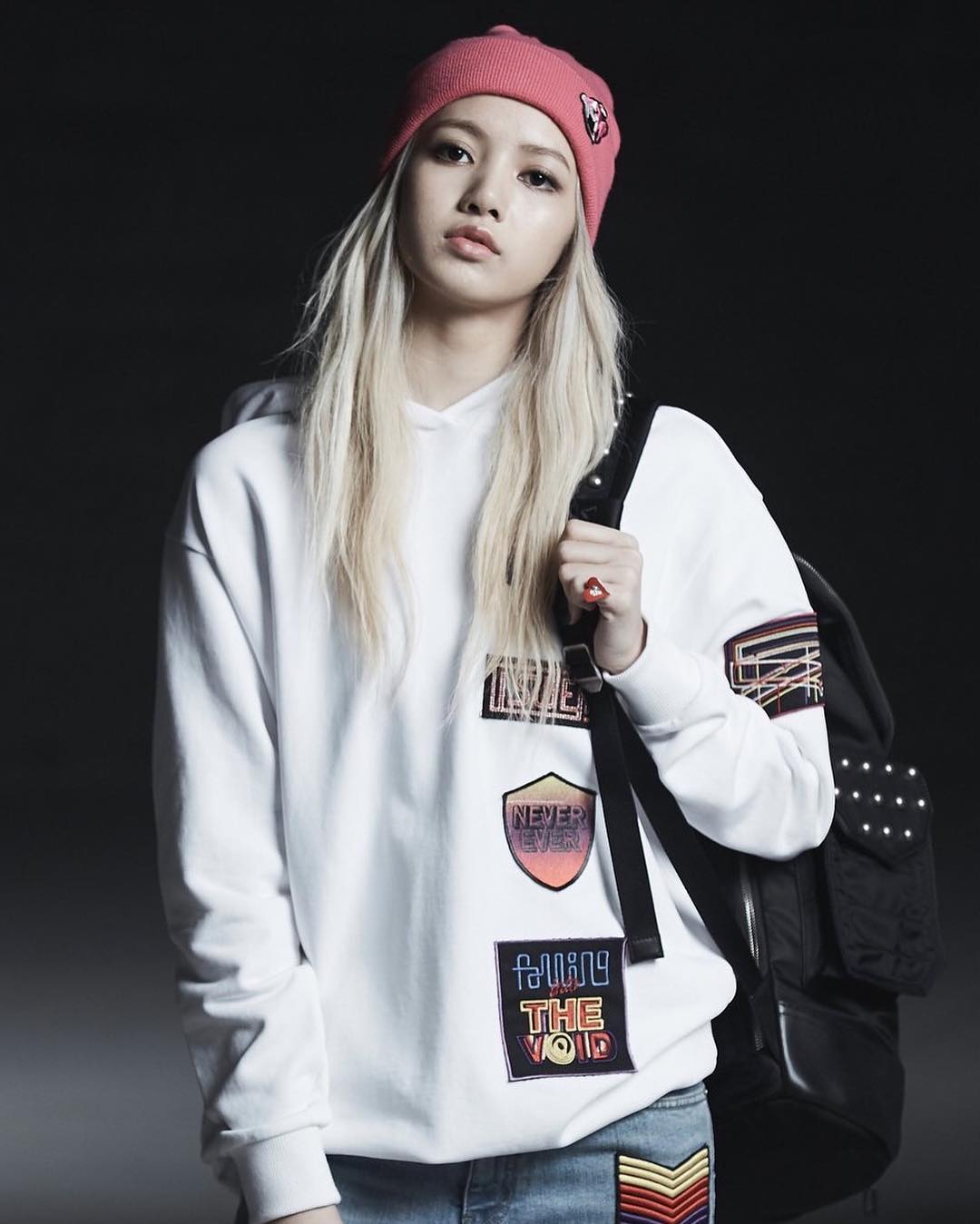 리사 (BLACKPINK)의 비하인드 컷