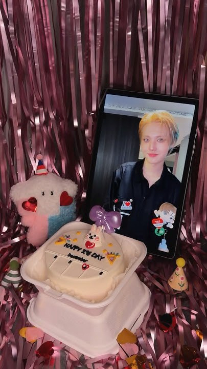 Recent activity shot of Doyoung (TREASURE)