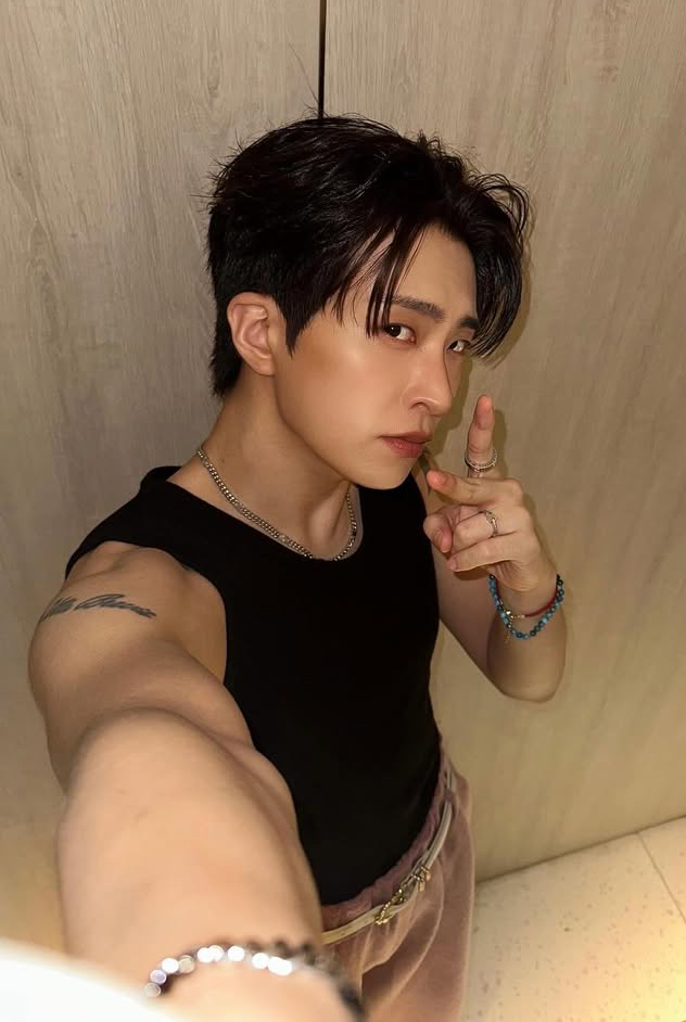 Latest photo of Youngjae (GOT7)
