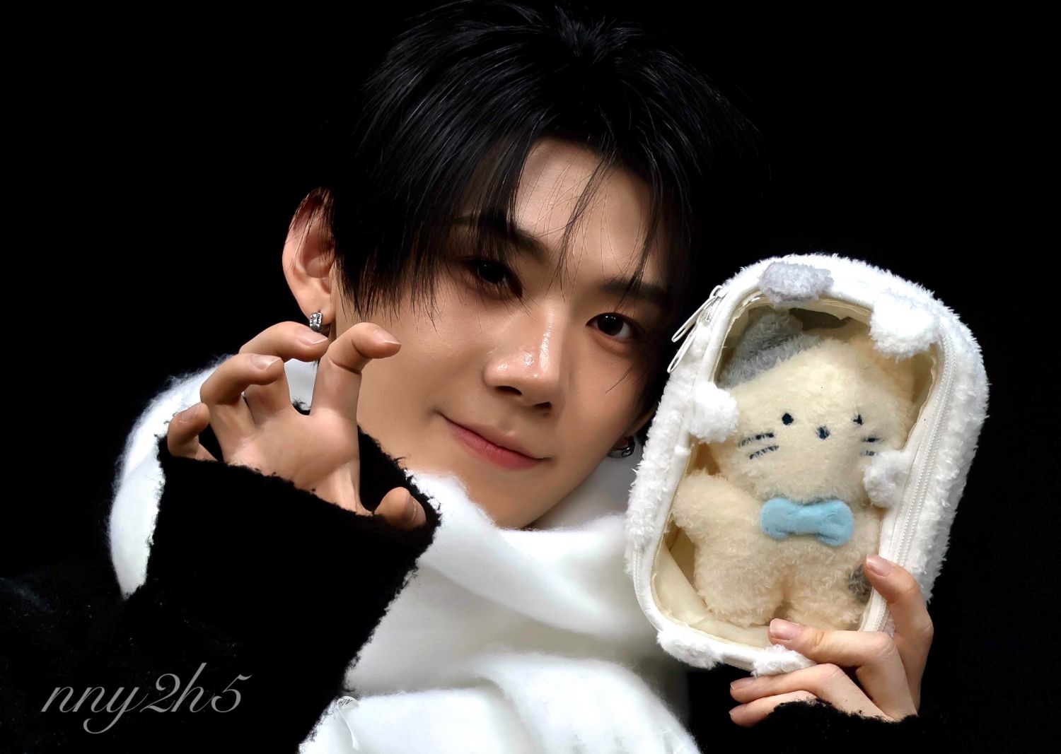 A moment captured by Park Han (AHOF)'s fan