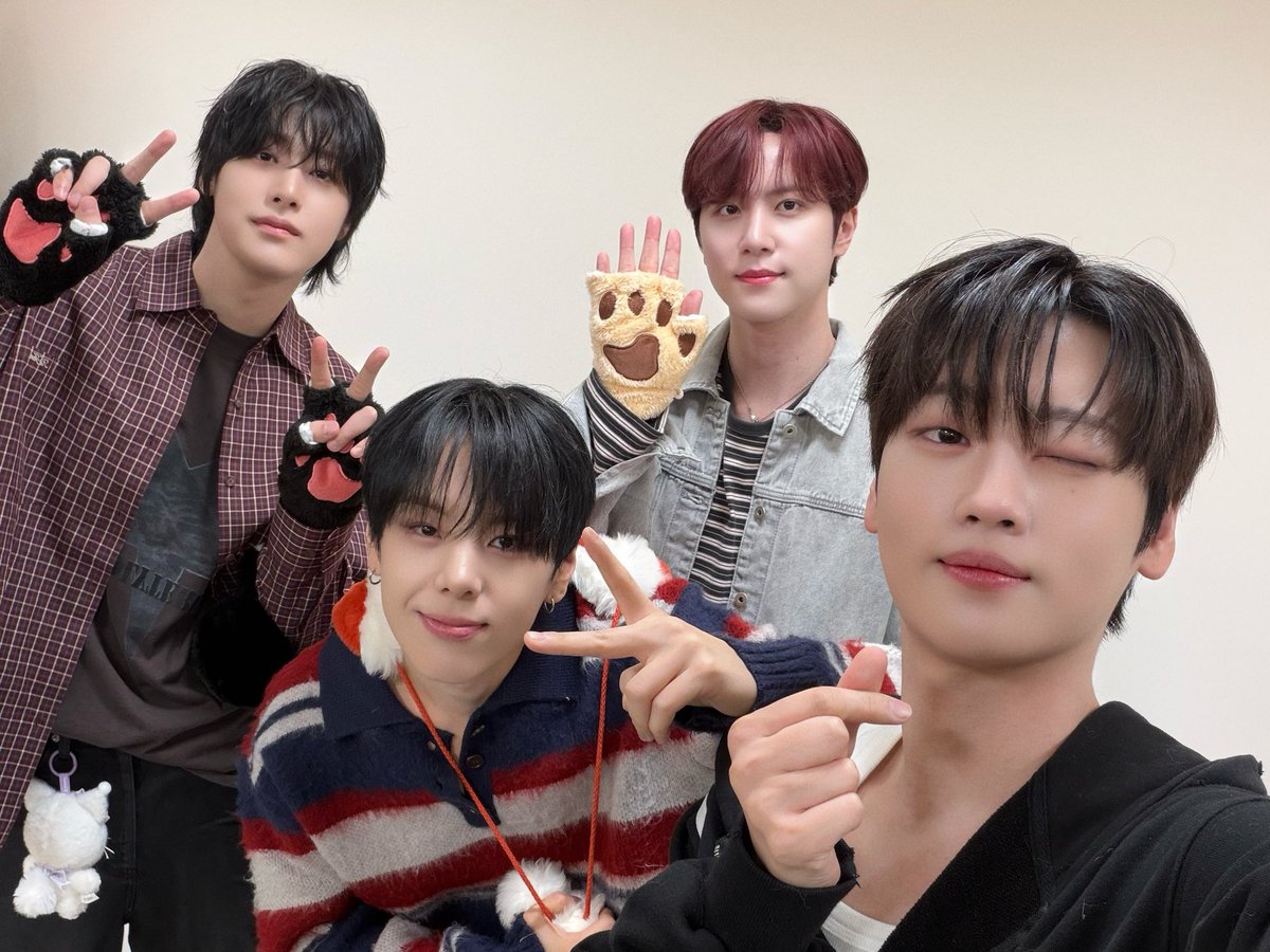 위아이의 비하인드 컷