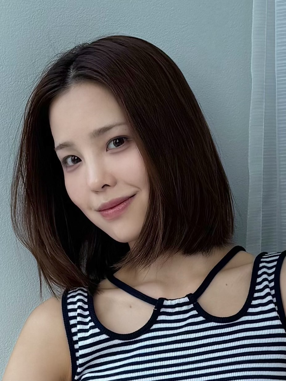 Foto aktivitas terbaru Mako (NiziU)