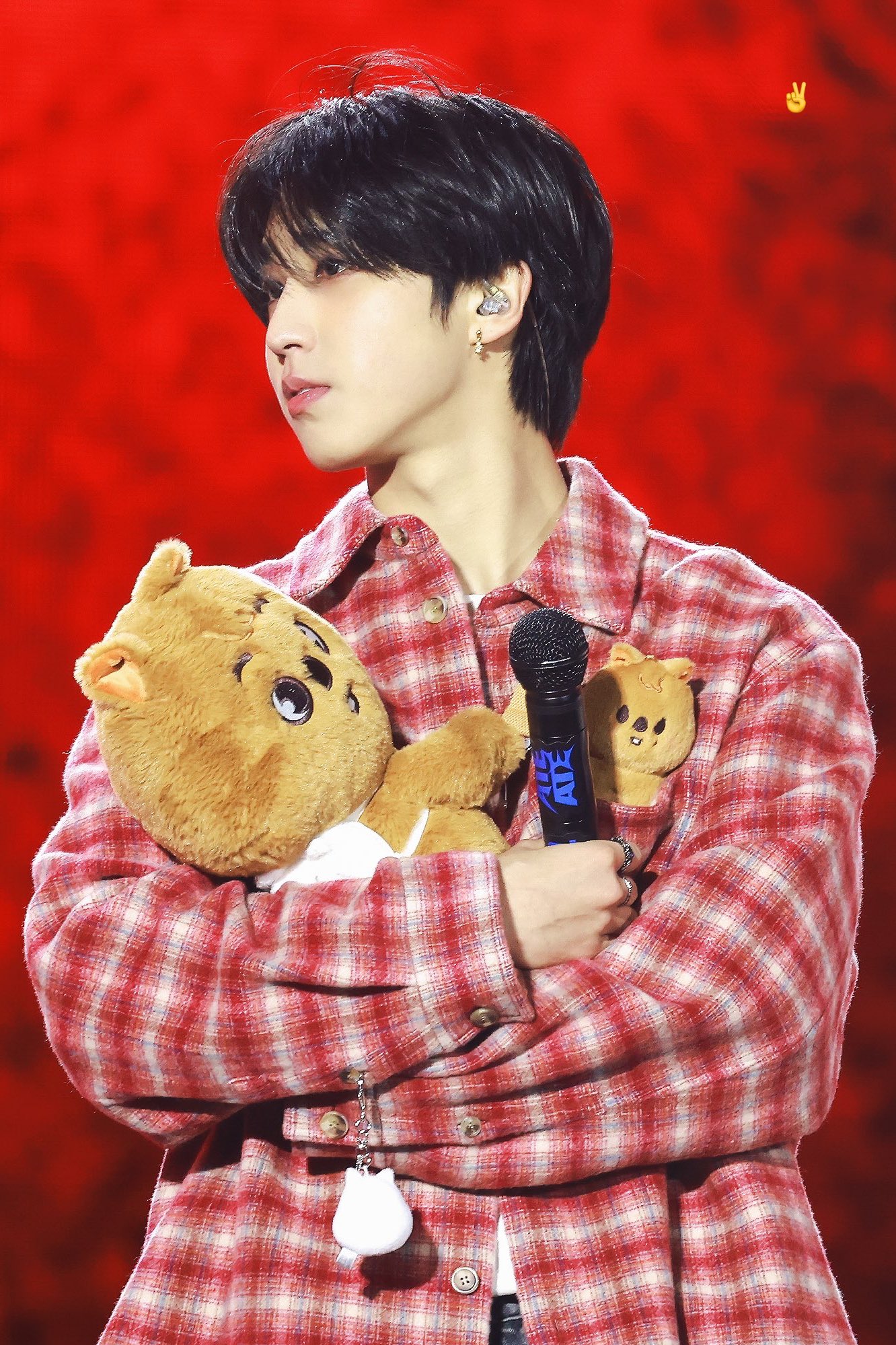 Behind-the-scenes cut of HAN (Stray Kids)