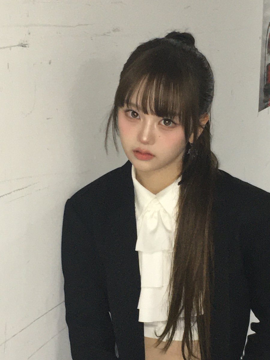 A moment captured by tripleS's fan