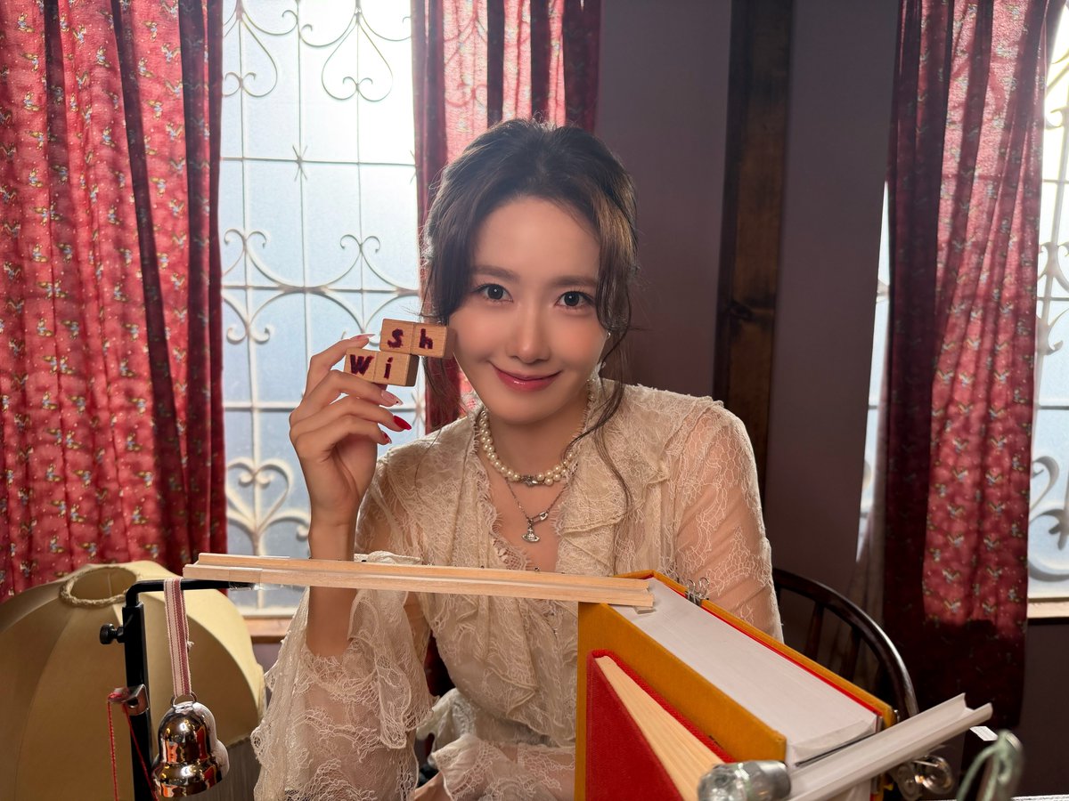 A moment captured by Girls' Generation's fan