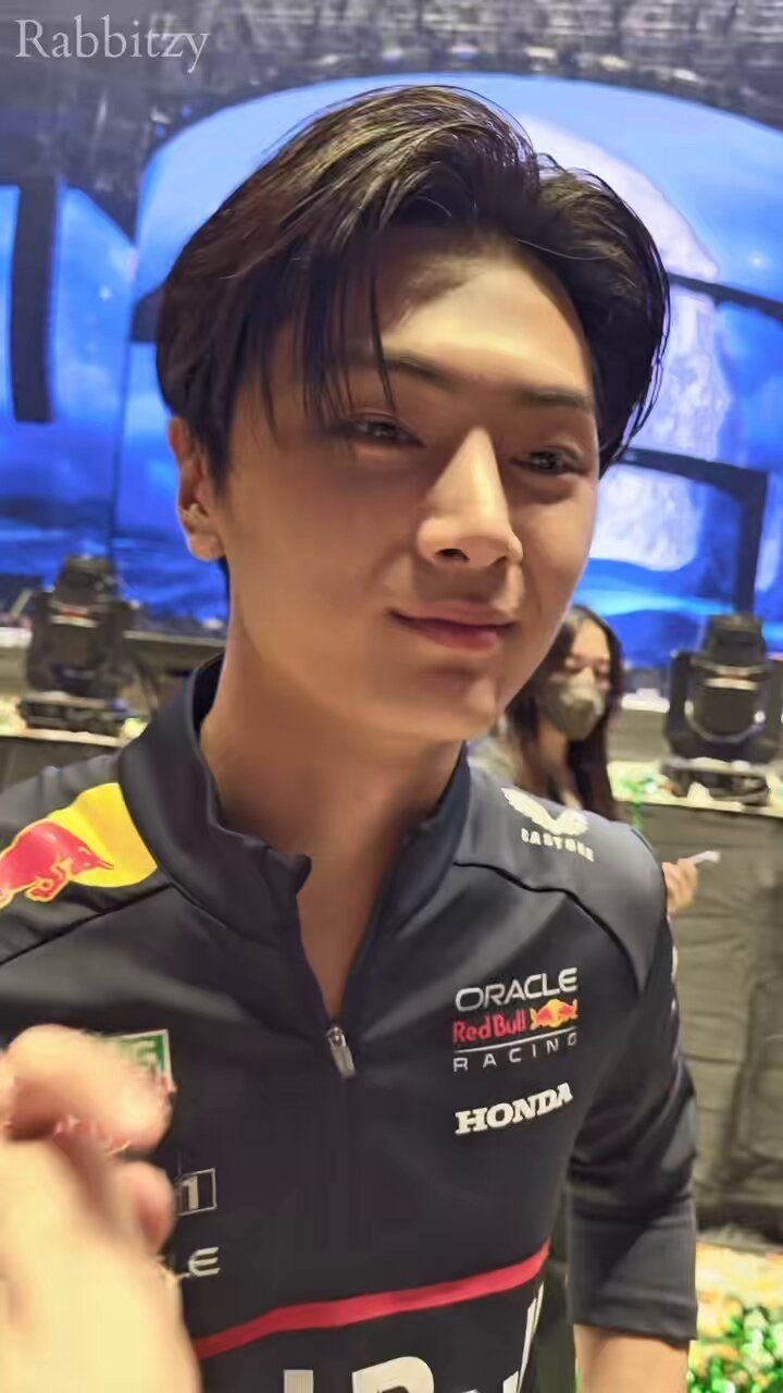 ジェイ (ENHYPEN)の最新写真