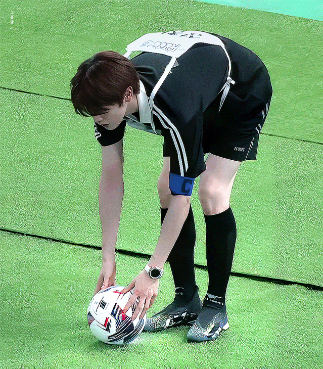 Latest photo of Sungchan (RIIZE)