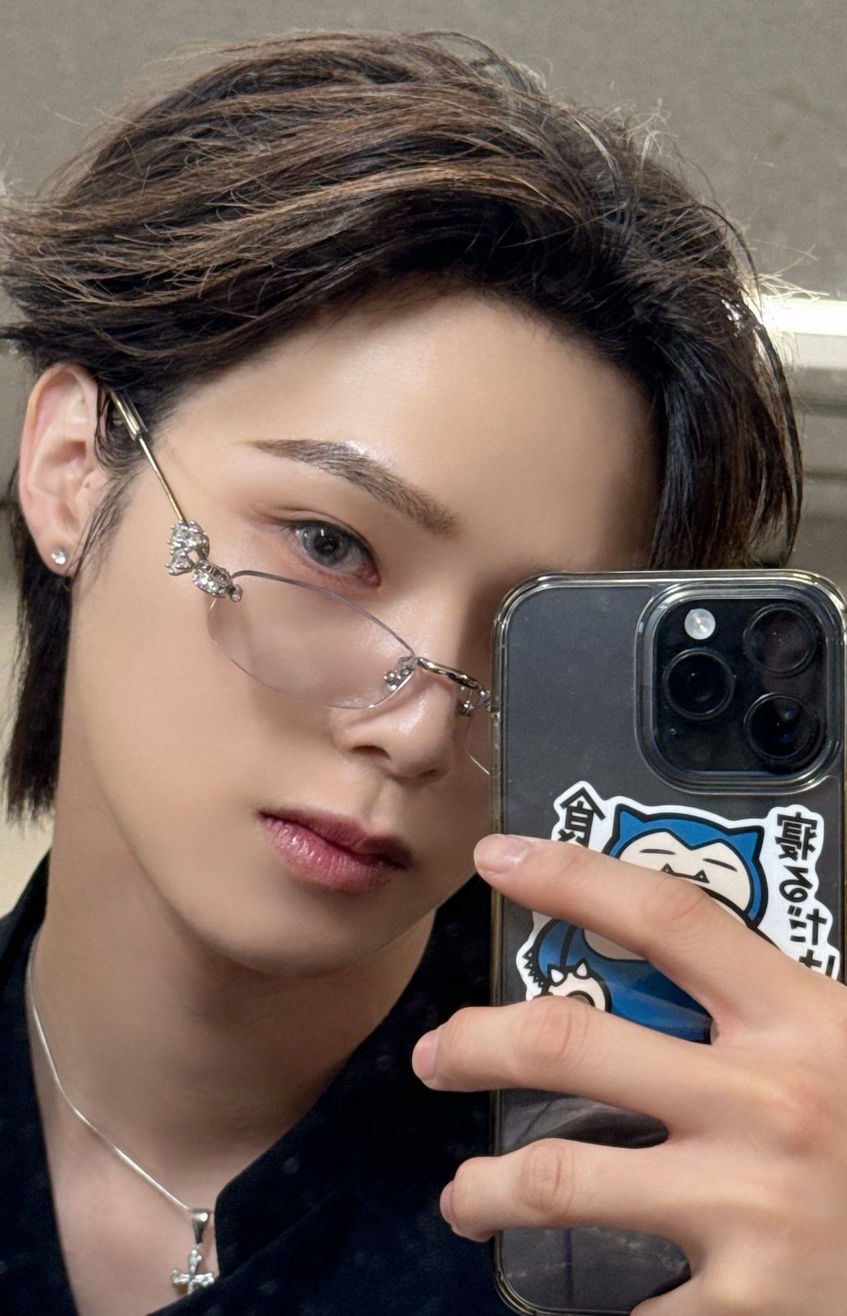 Behind-the-scenes cut of K (&TEAM)