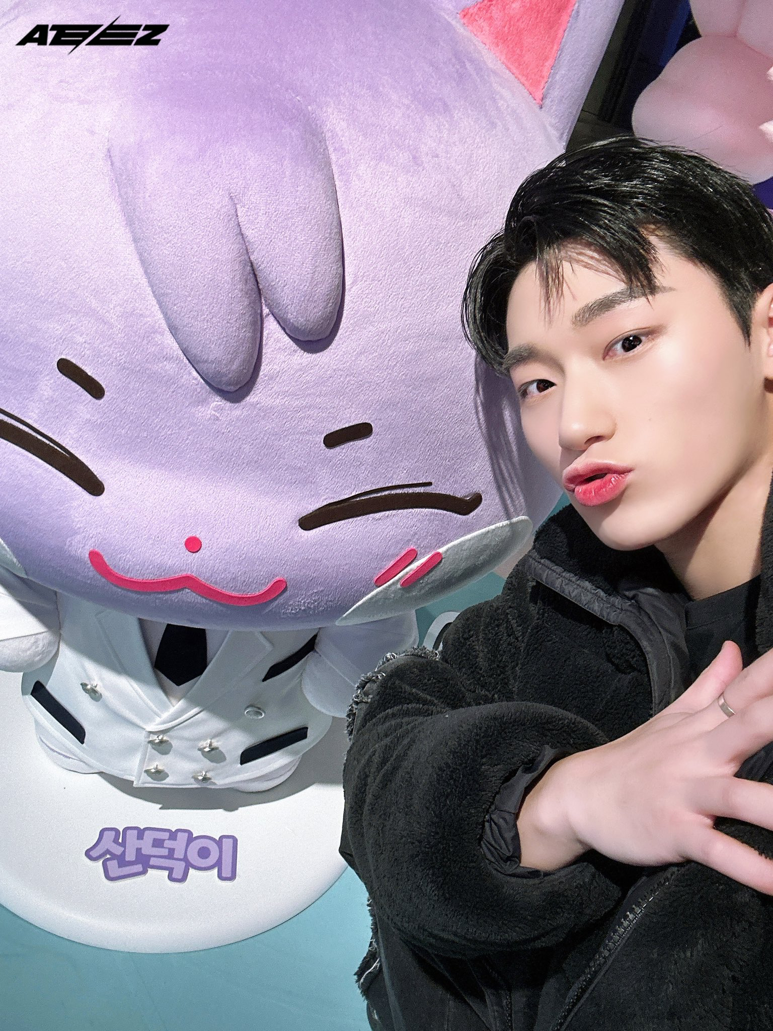 A moment captured by San (ATEEZ)'s fan