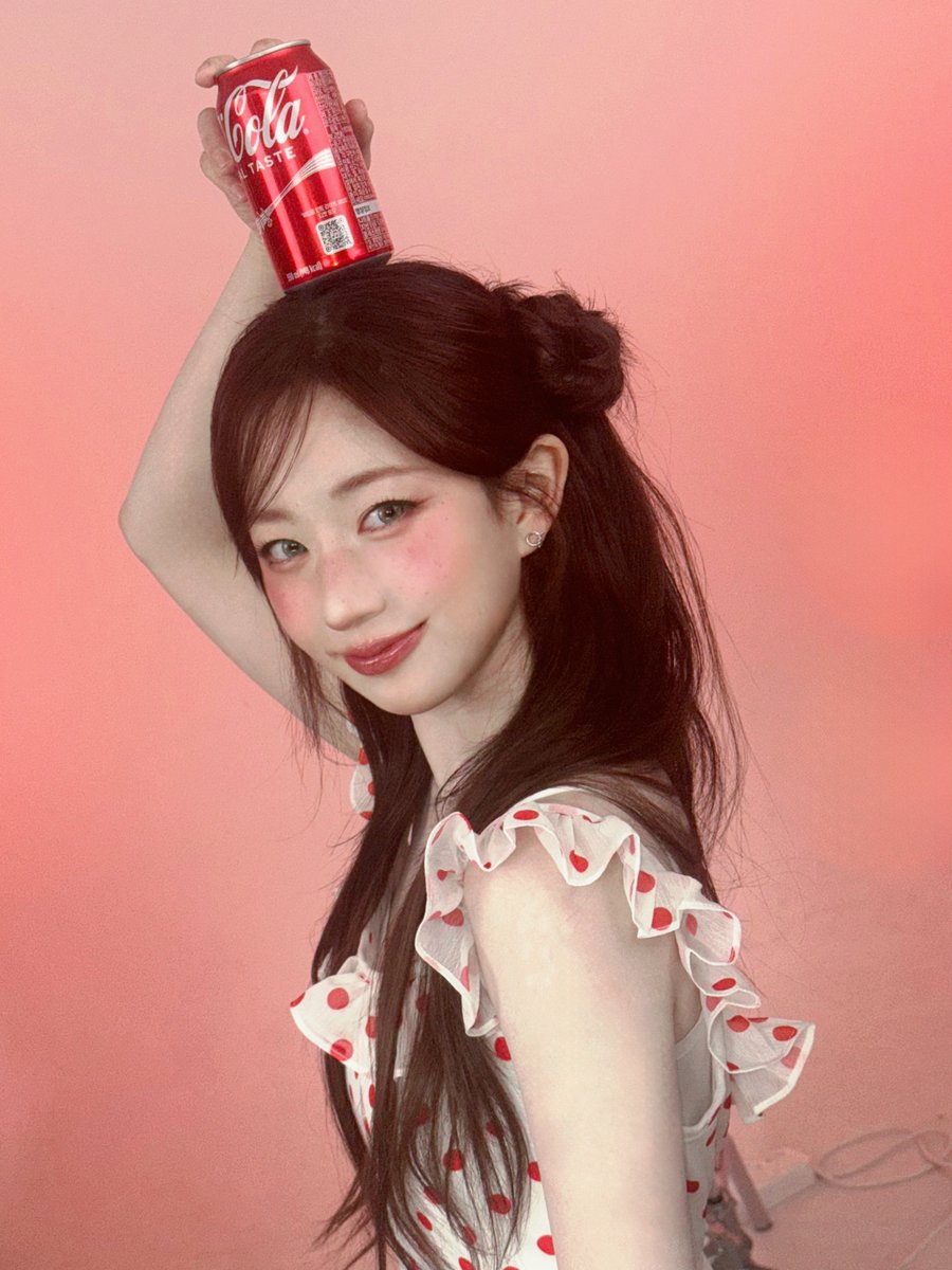 Latest photo of NMIXX