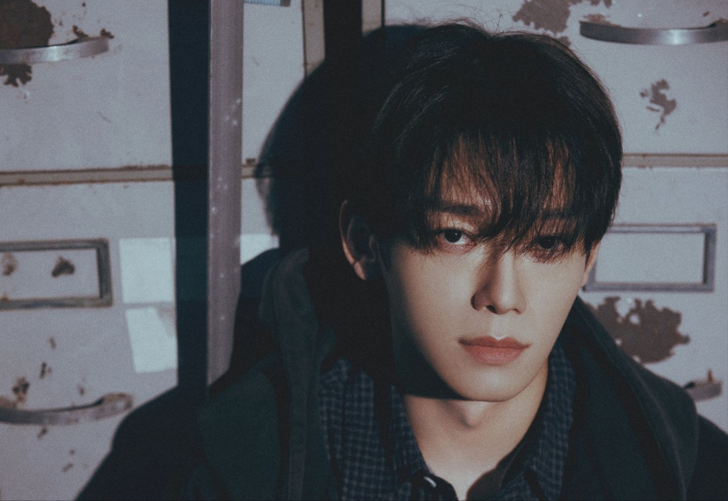 Behind-the-scenes cut of Chen (EXO)