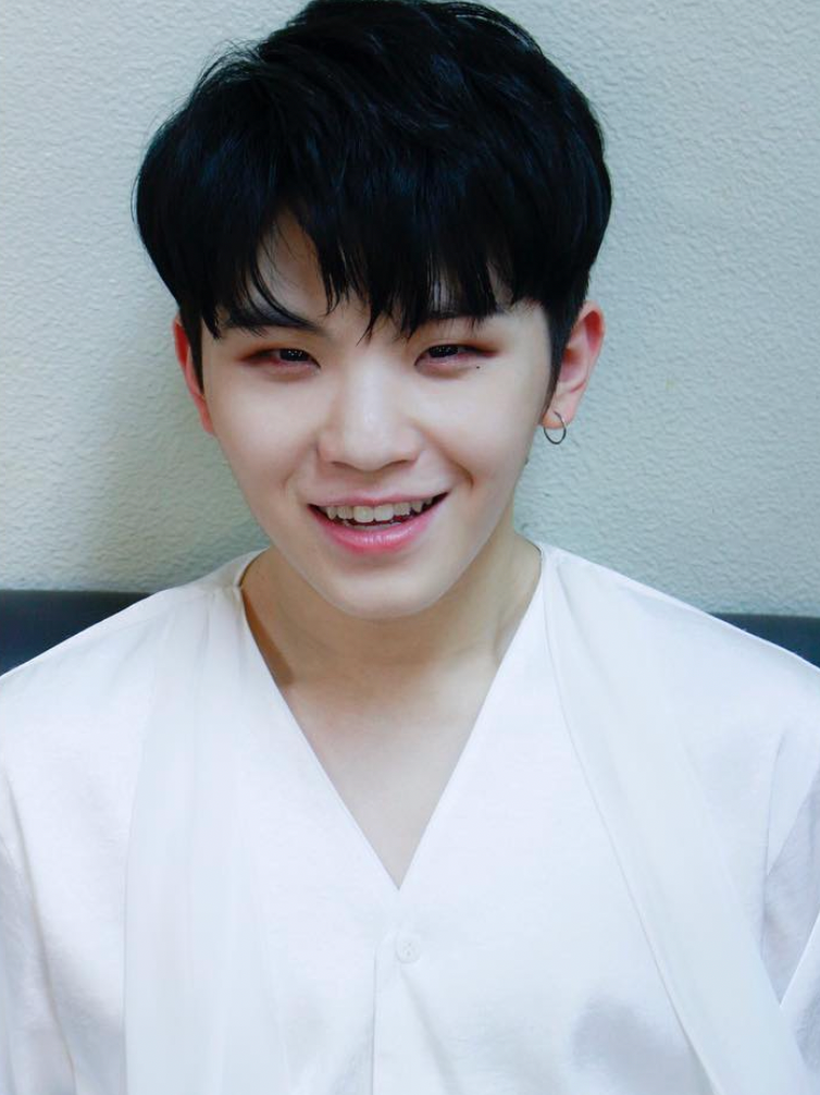 Behind-the-scenes cut of Woozi (SEVENTEEN)