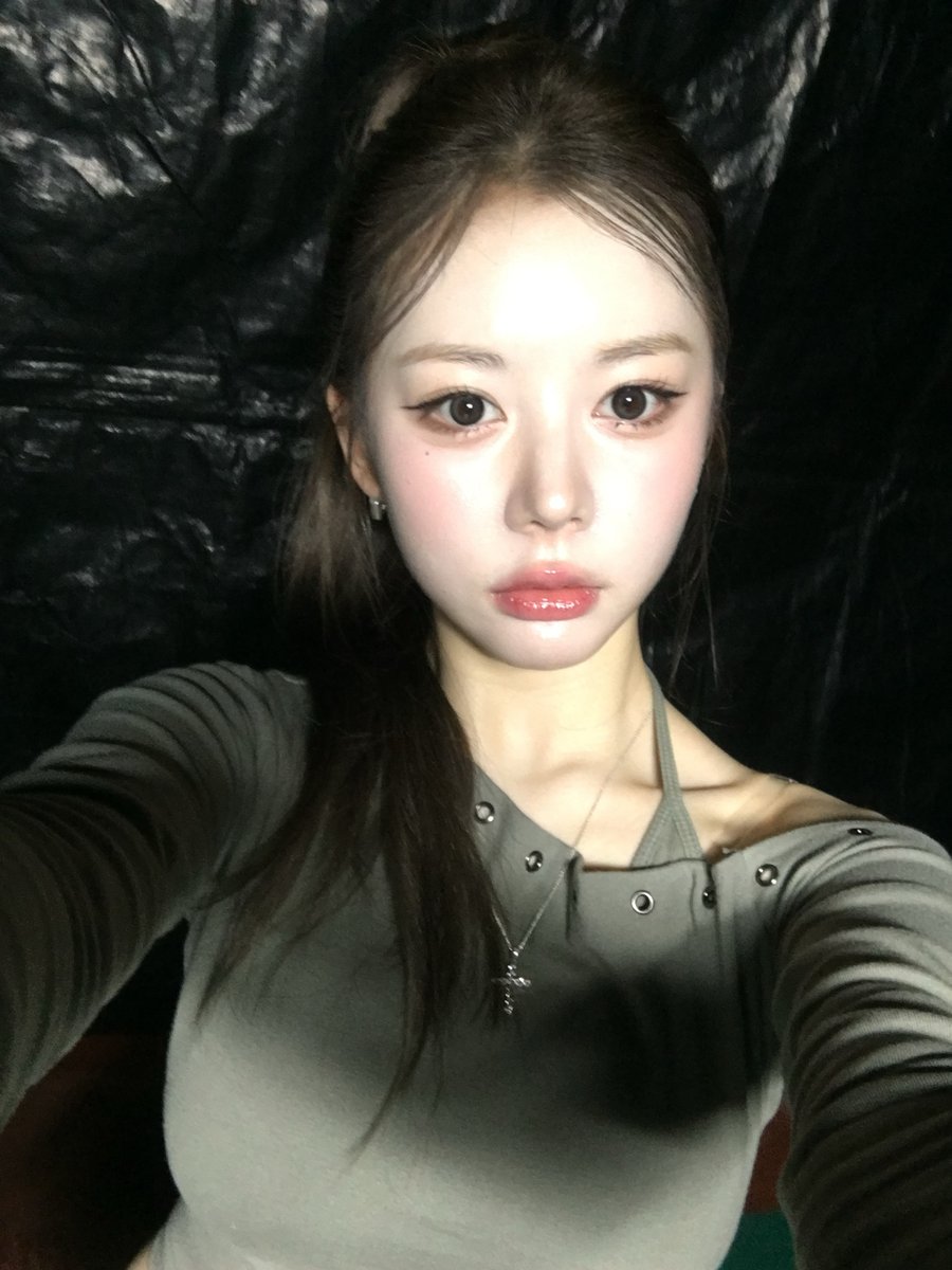 Latest photo of tripleS