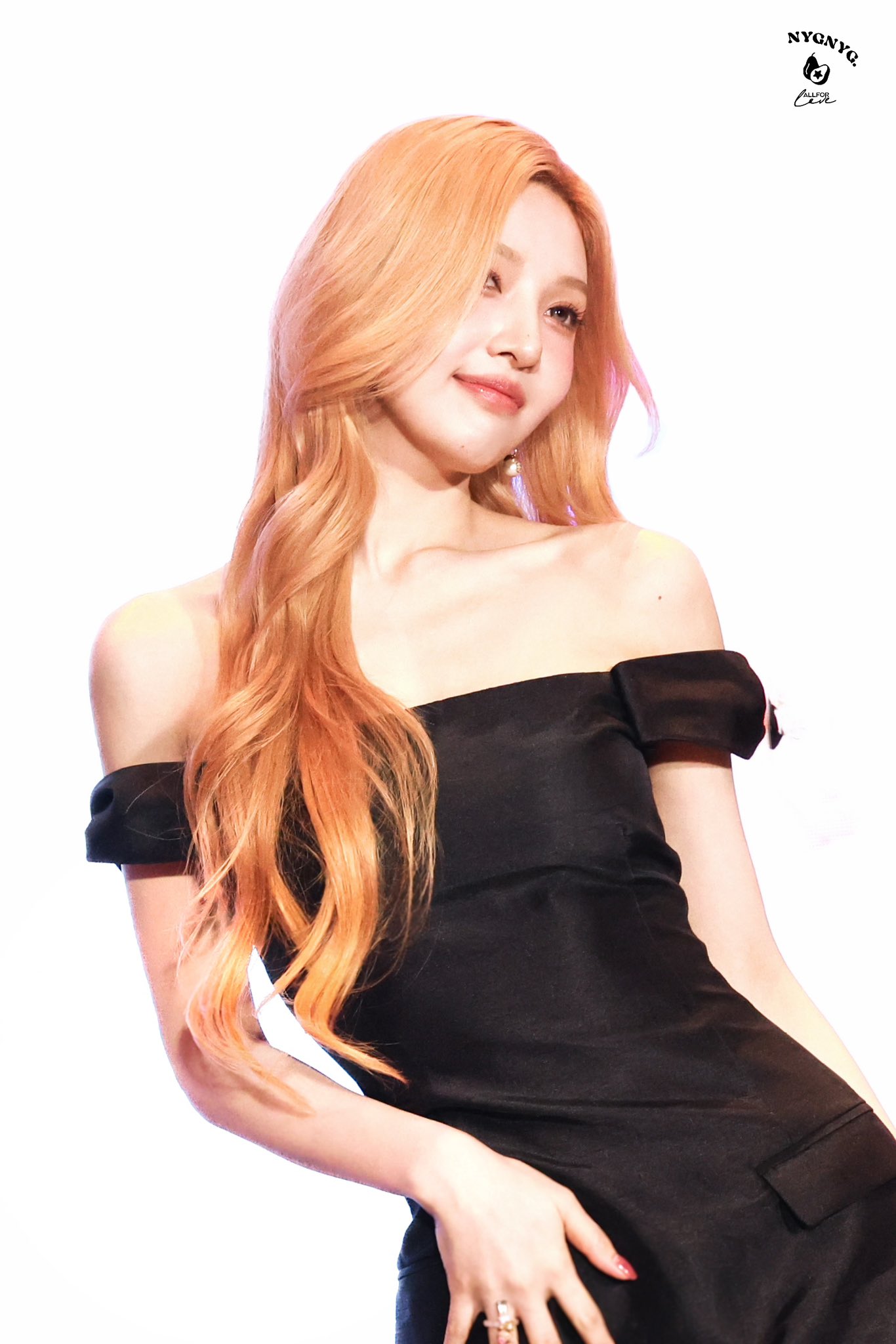 Latest photo of Joy (Red Velvet)