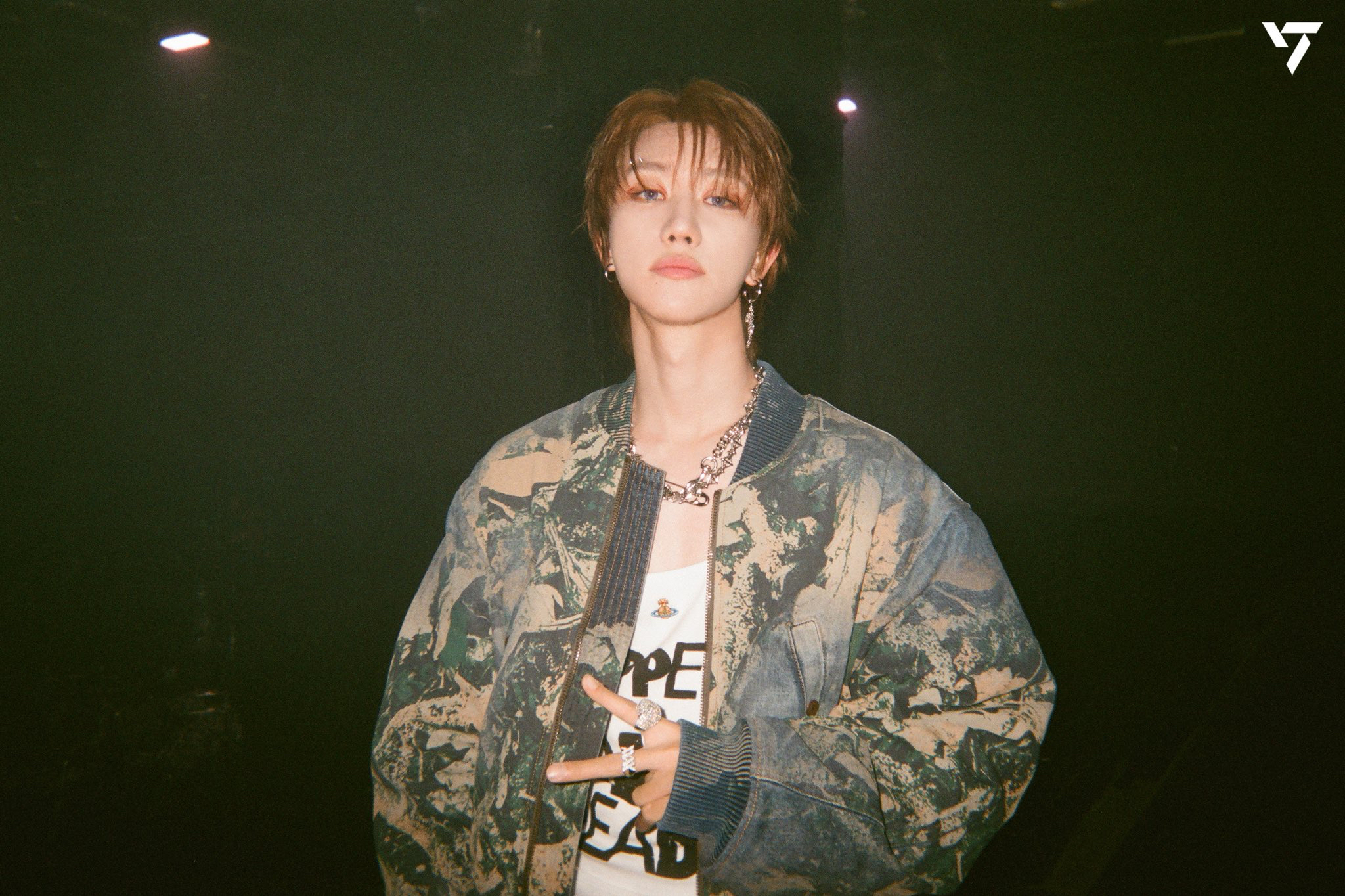 Behind-the-scenes cut of The 8 (SEVENTEEN)