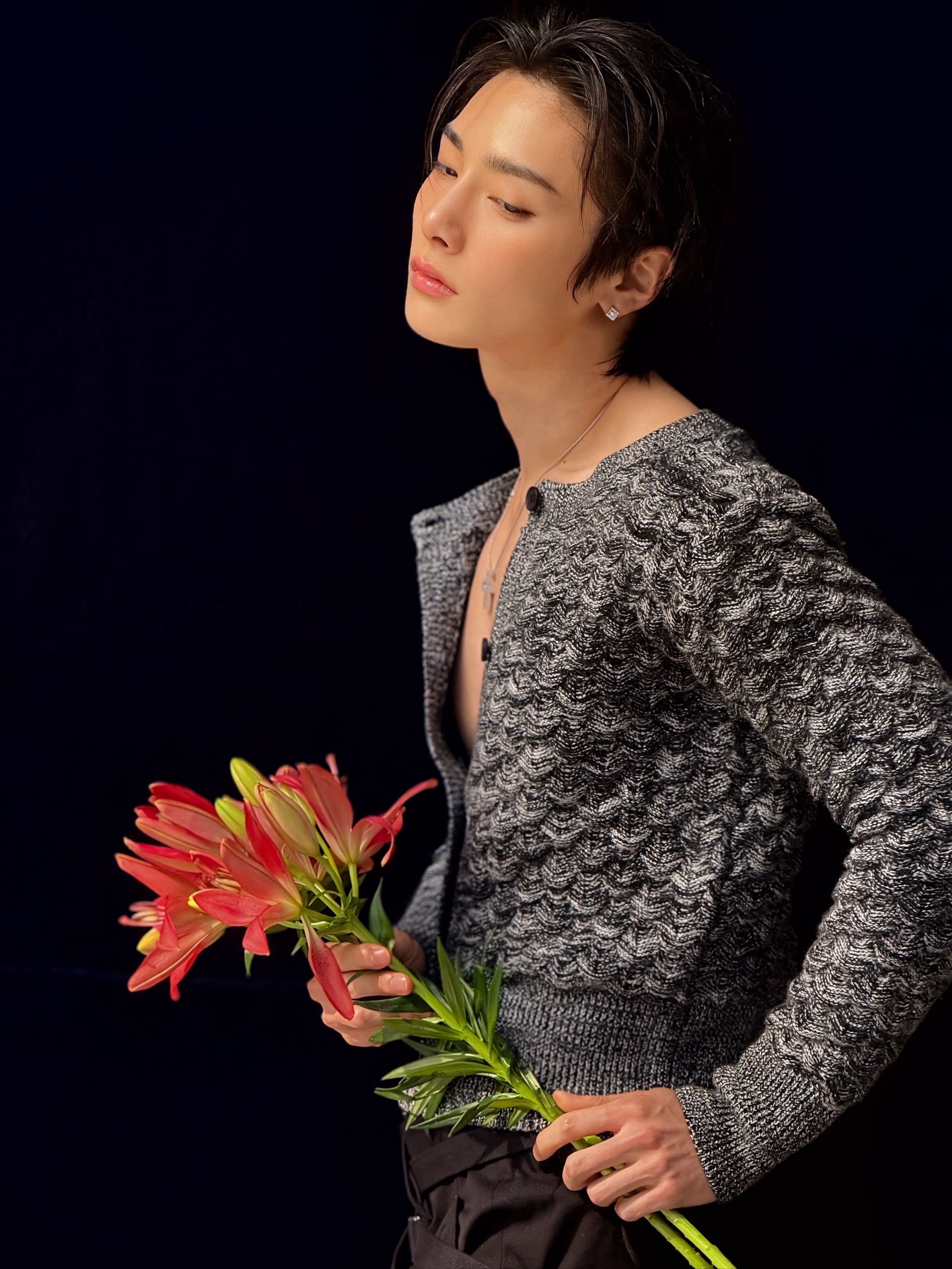 Behind-the-scenes cut of I.N (Stray Kids)