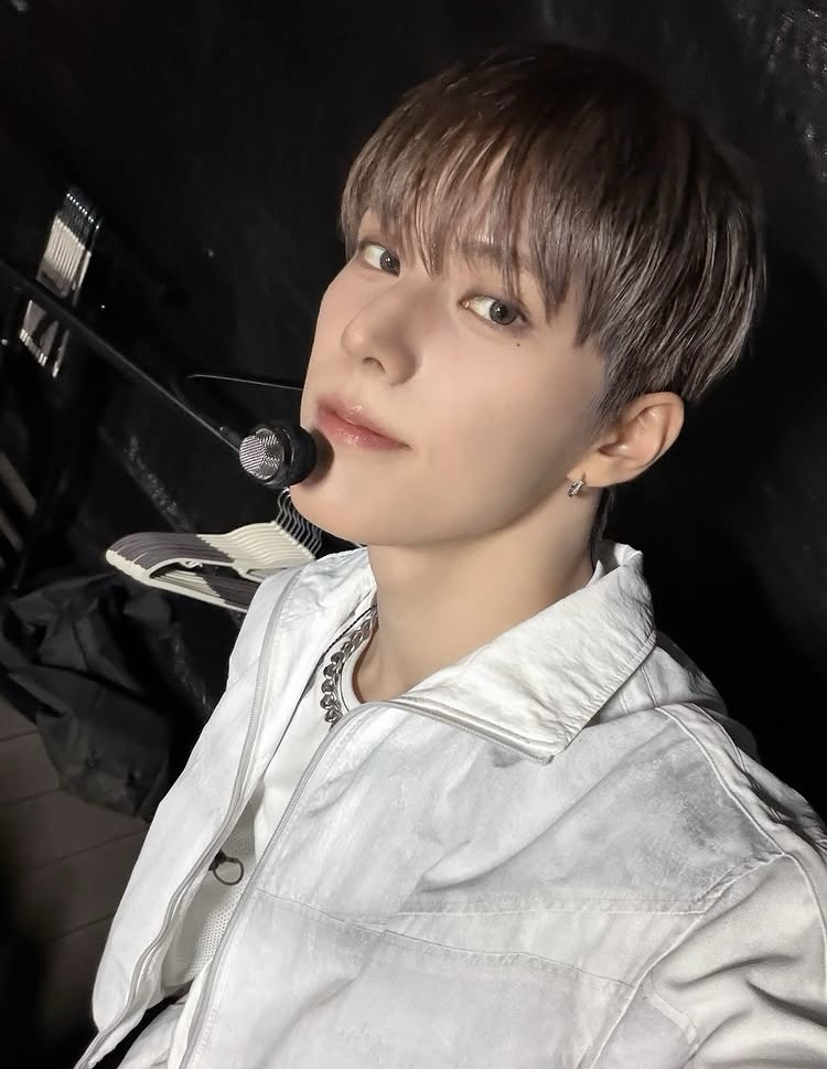 Recent activity shot of Jinsik (Xikers)