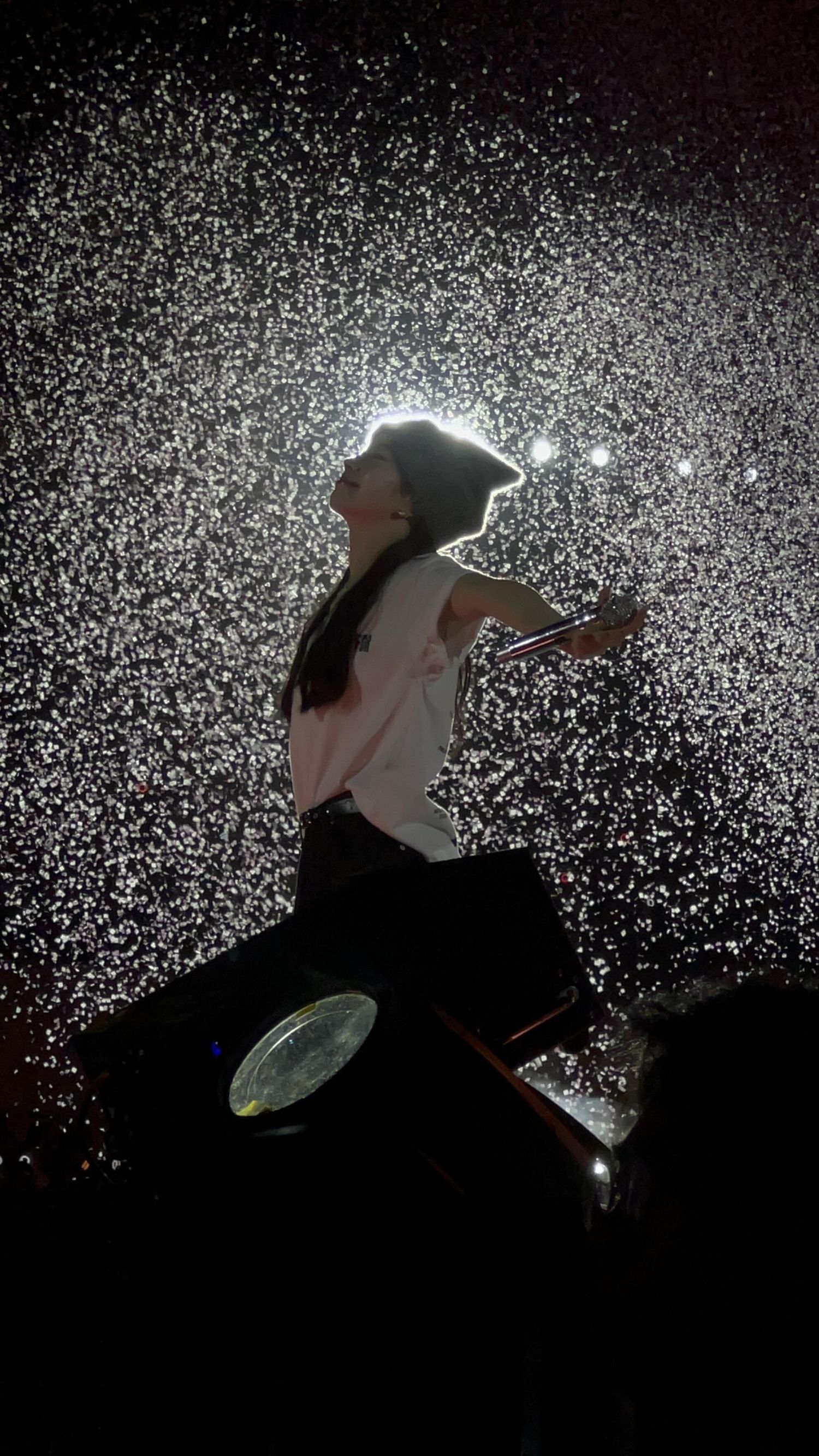 A heartfelt wallpaper shared by Dahyun (TWICE)'s fans