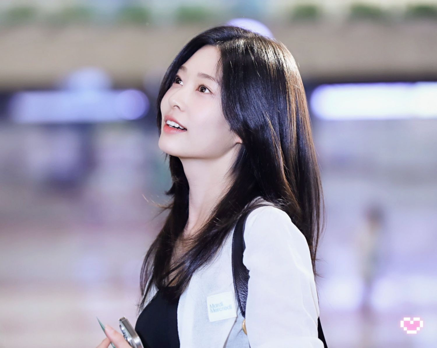 Behind-the-scenes cut of Kim Minju