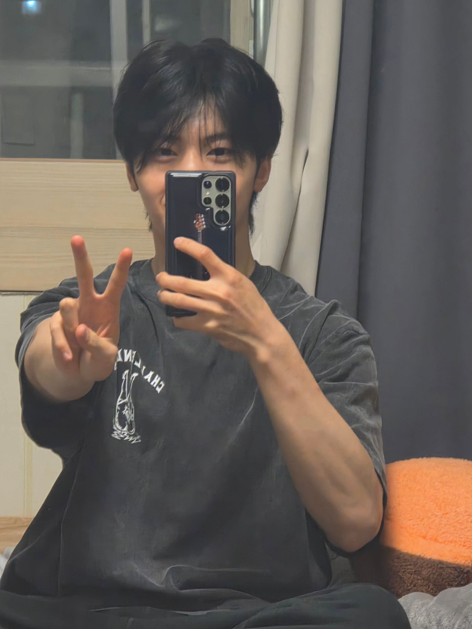 Recent activity shot of Seok Matthew (ZEROBASEONE)