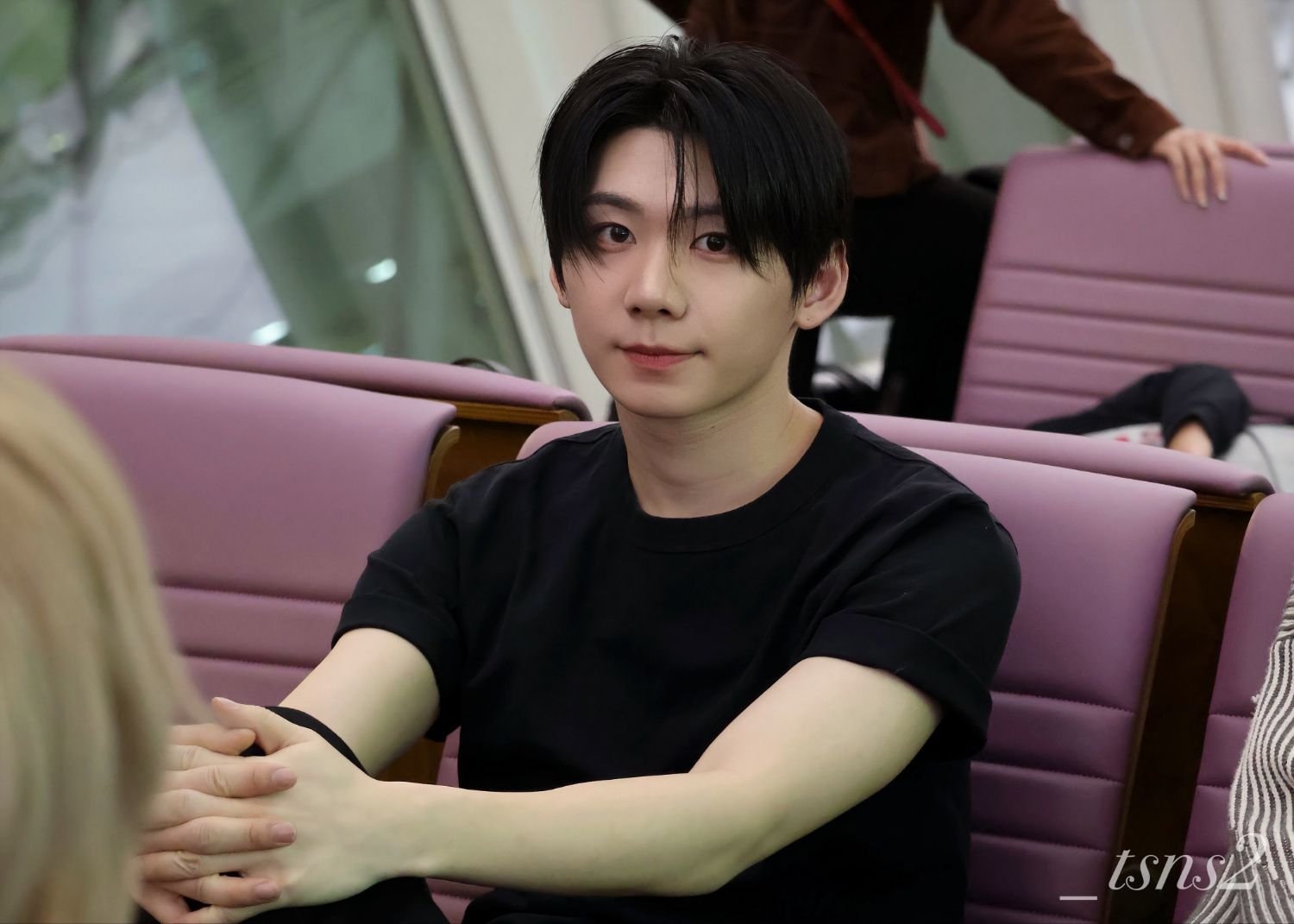 A moment captured by Park Han (AHOF)'s fan