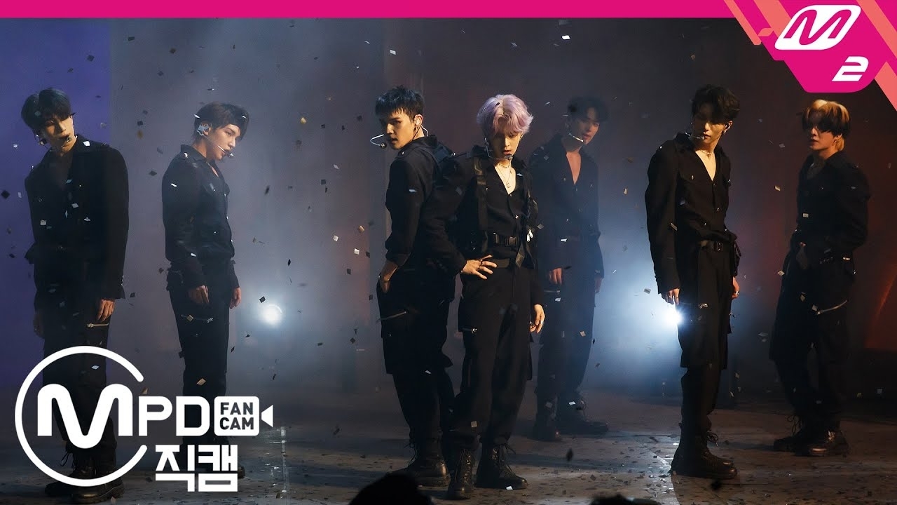 A moment captured by VICTON's fan