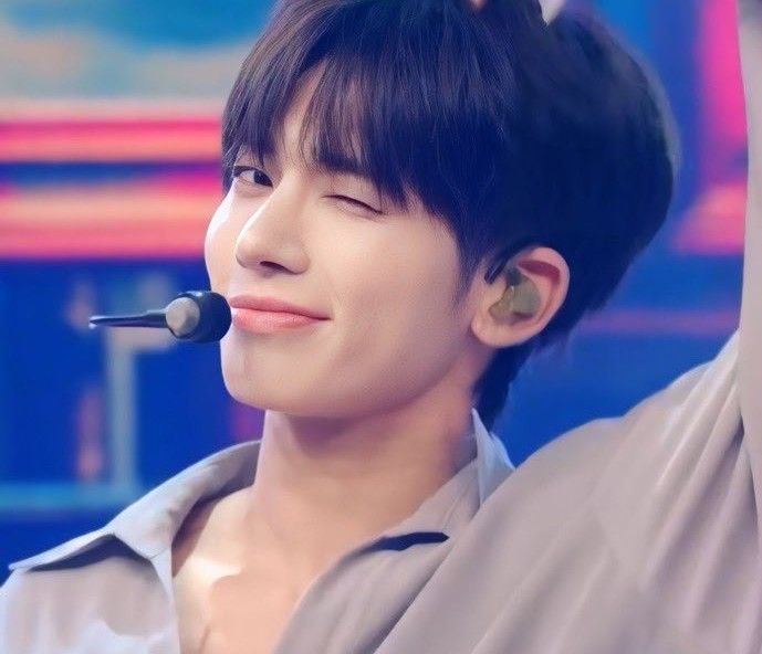 A moment captured by Taehyun (TOMORROW X TOGETHER)'s fan
