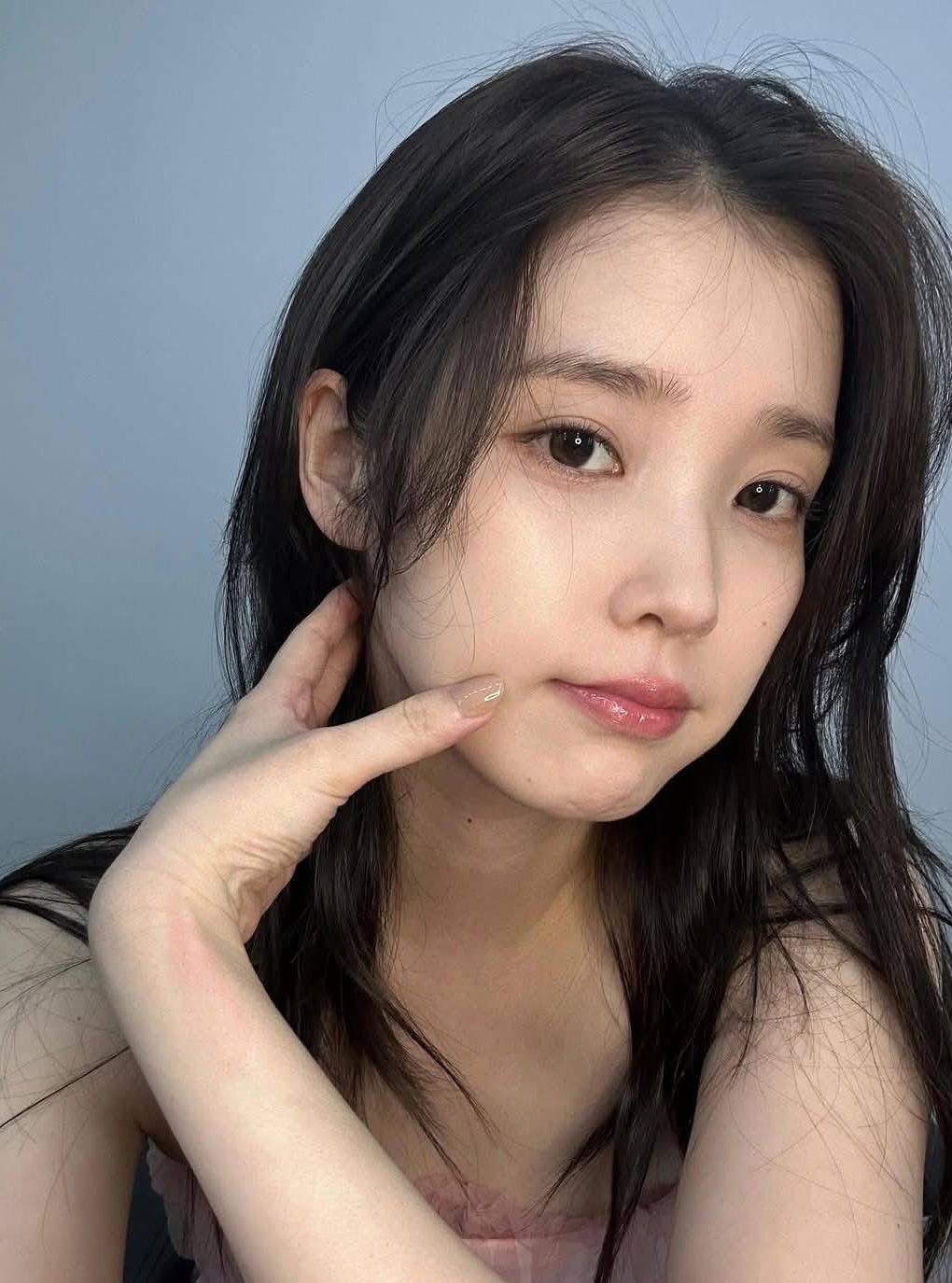 Latest photo of IU