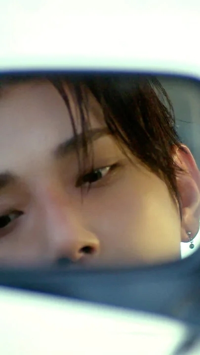 Behind-the-scenes cut of Joshua (SEVENTEEN)