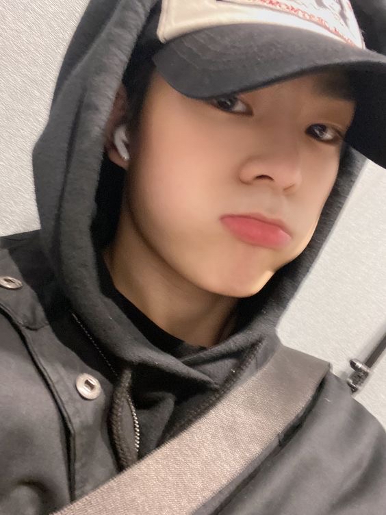 A moment captured by Kim Junmin (WHIB)'s fan