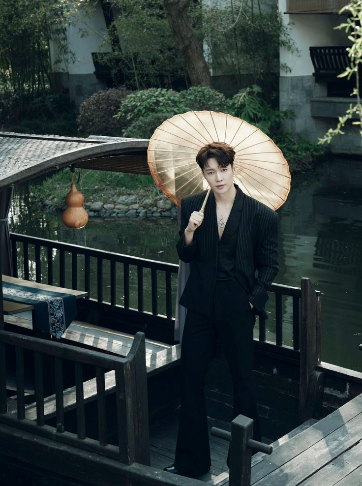 Latest photo of Lay (EXO)