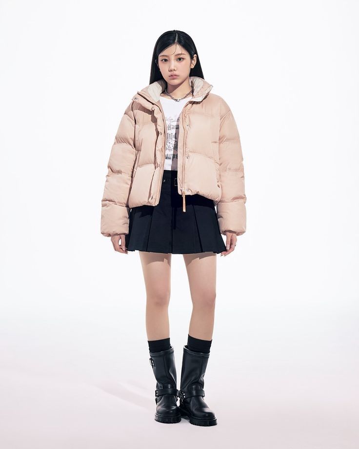 Recent activity shot of Wonhee (ILLIT)